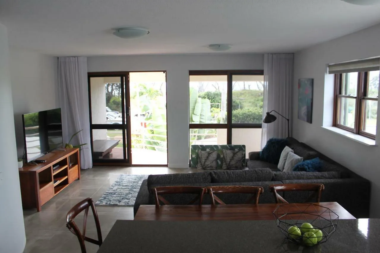 *** Aparthotel Camargue Beachfront Apartments Maroochydore Australia