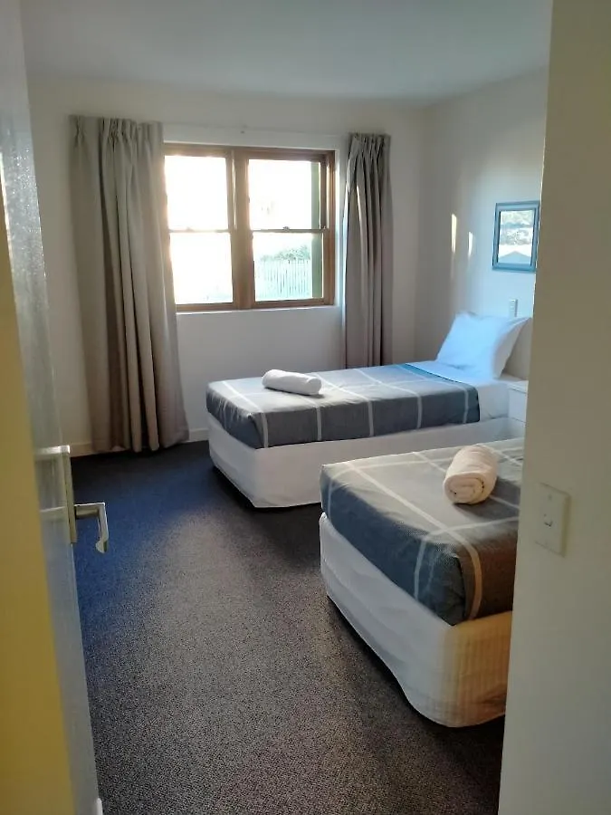 Aparthotel Camargue Beachfront Apartments Maroochydore