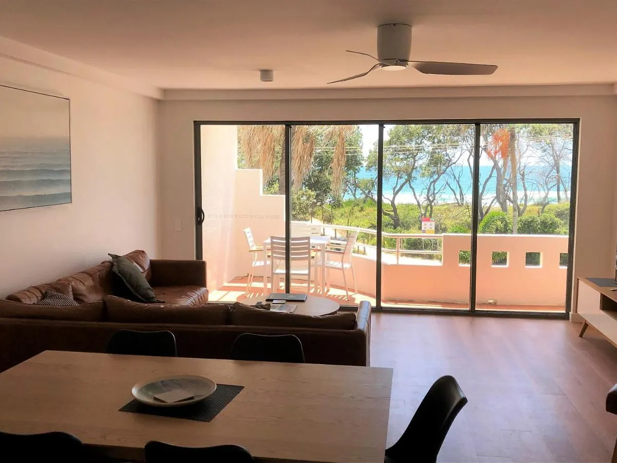 Camargue Beachfront Apartments Maroochydore 3*,