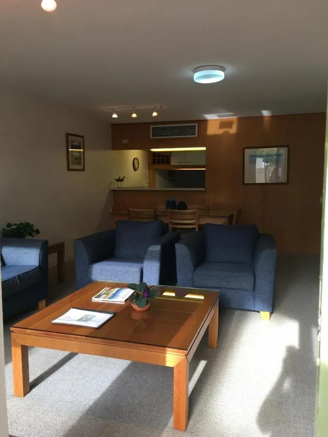 Aparthotel Camargue Beachfront Apartments Maroochydore