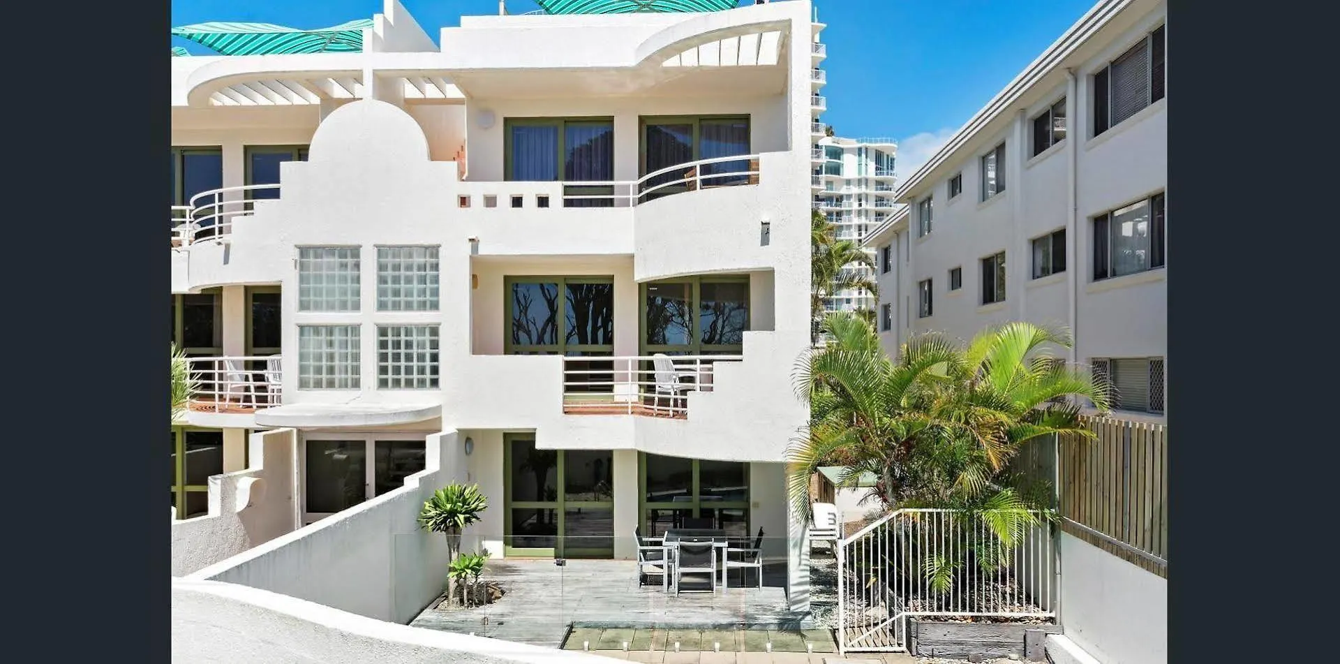 Camargue Beachfront Apartments Maroochydore Australia